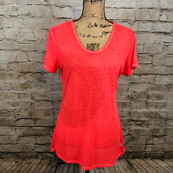 Free 2 B Tops - FREE 2 B Awesome Yoga Tee